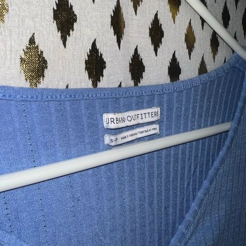 Urban outfitters ribbed crop top cardigan size S